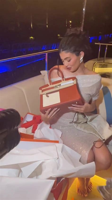 Kylie Jenner gifted rare 0,000 Hermes handbag for 